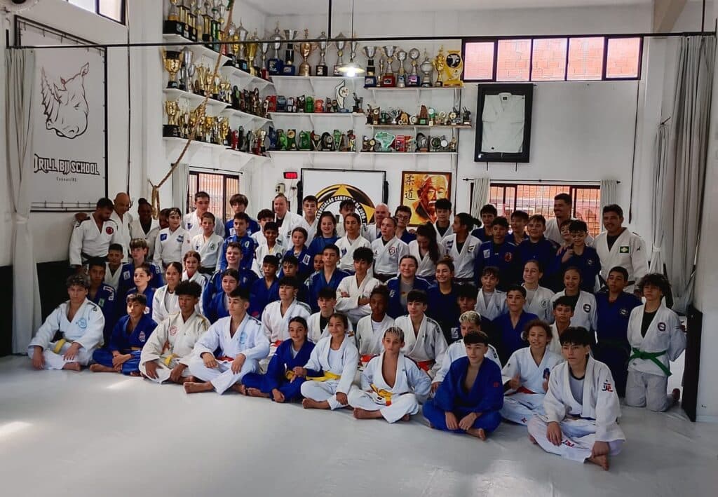 Treinos da FGJ reúnem cerca de 200 atletas da nova geração