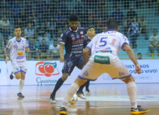 Vitória do Foz Cataratas sobre o Umuarama mantém equipe na briga pela classificação