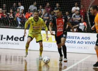 De virada, Joinville vence o Jaraguá no clássico catarinense