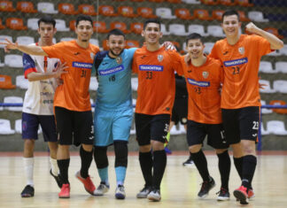 Sub-20 goleia em casa e segue cada vez mais líder