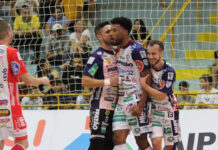 Cascavel Futsal empata com Foz Cataratas em jogo de 10 gols