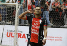 Com gol de Dieguinho, Joinville leva jogo para prorrogação e avança na LNF