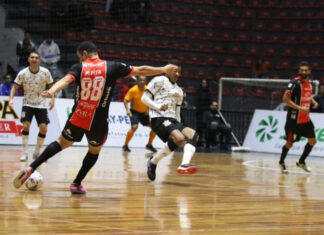 Corinthians vence Joinville de virada na abertura das quartas de final da LNF